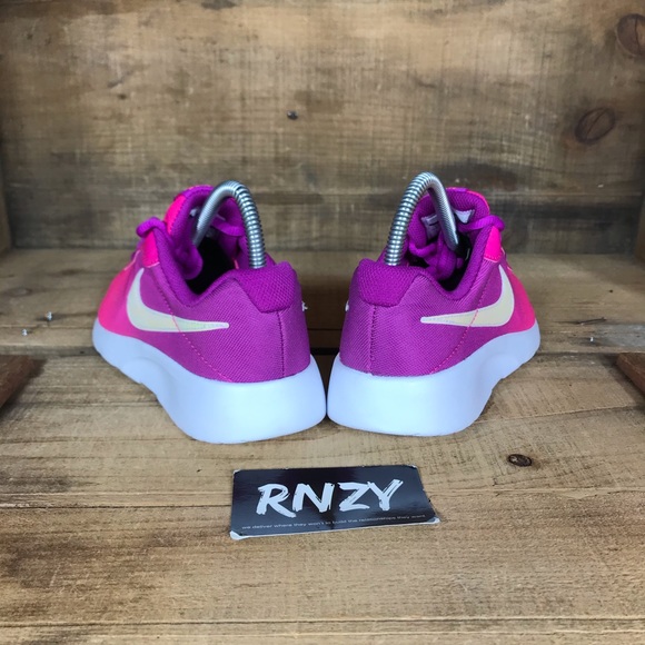 NEW Nike Tanjun Hyper Violet - Picture 4 of 8